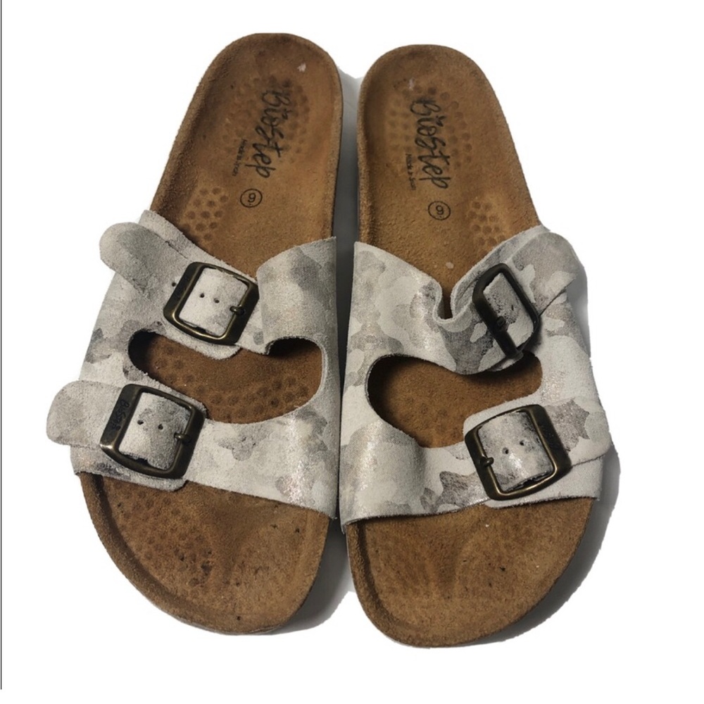 BioStep Camo leather footbed sandals. Made in Spain. Size 9.
